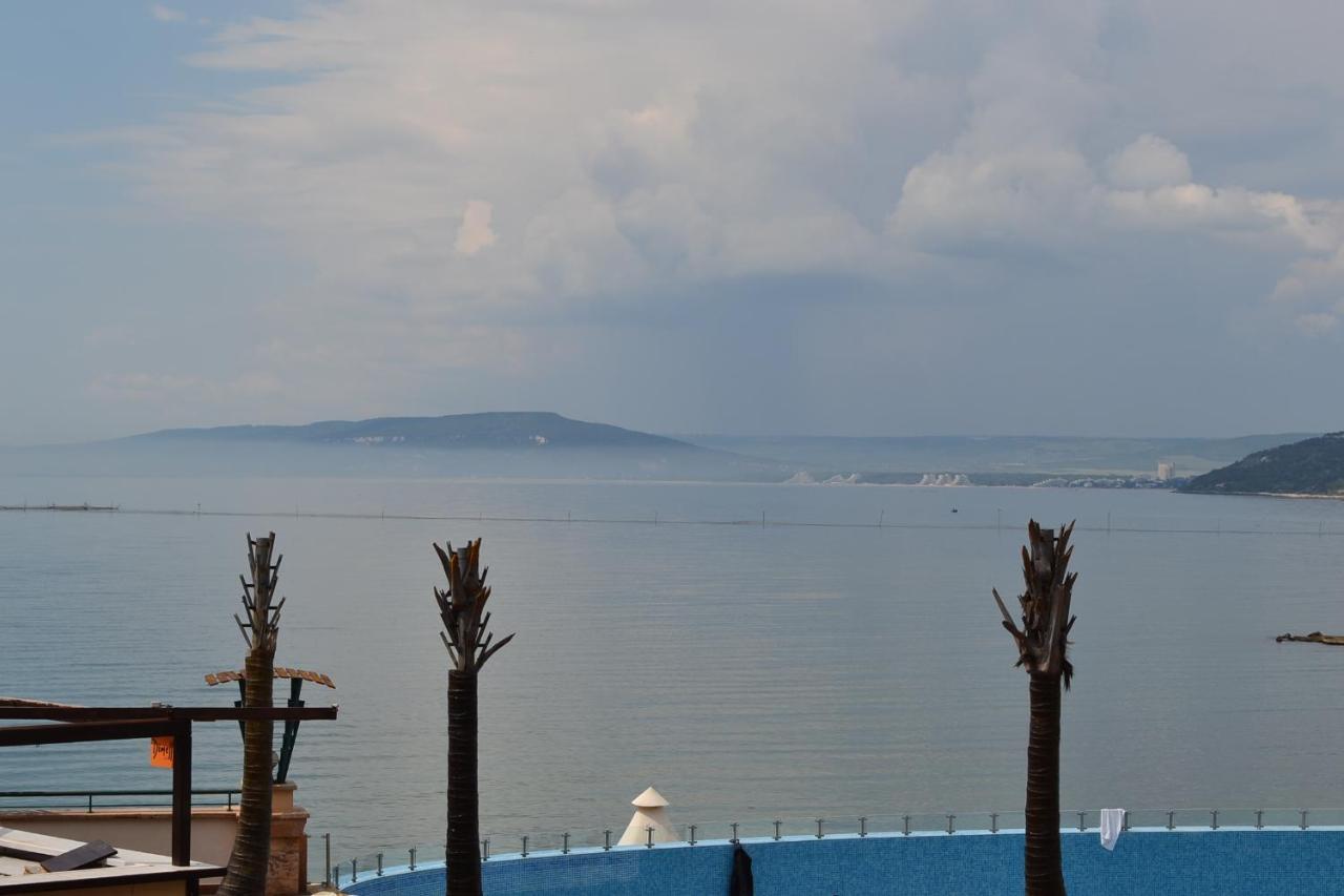 Port Balchik Apartment Exterior photo